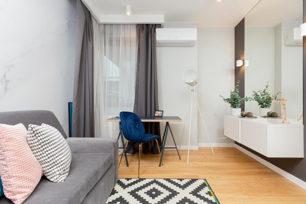 Tessan'S Suite Mokotow By Renters Prestige Warsaw Exterior photo