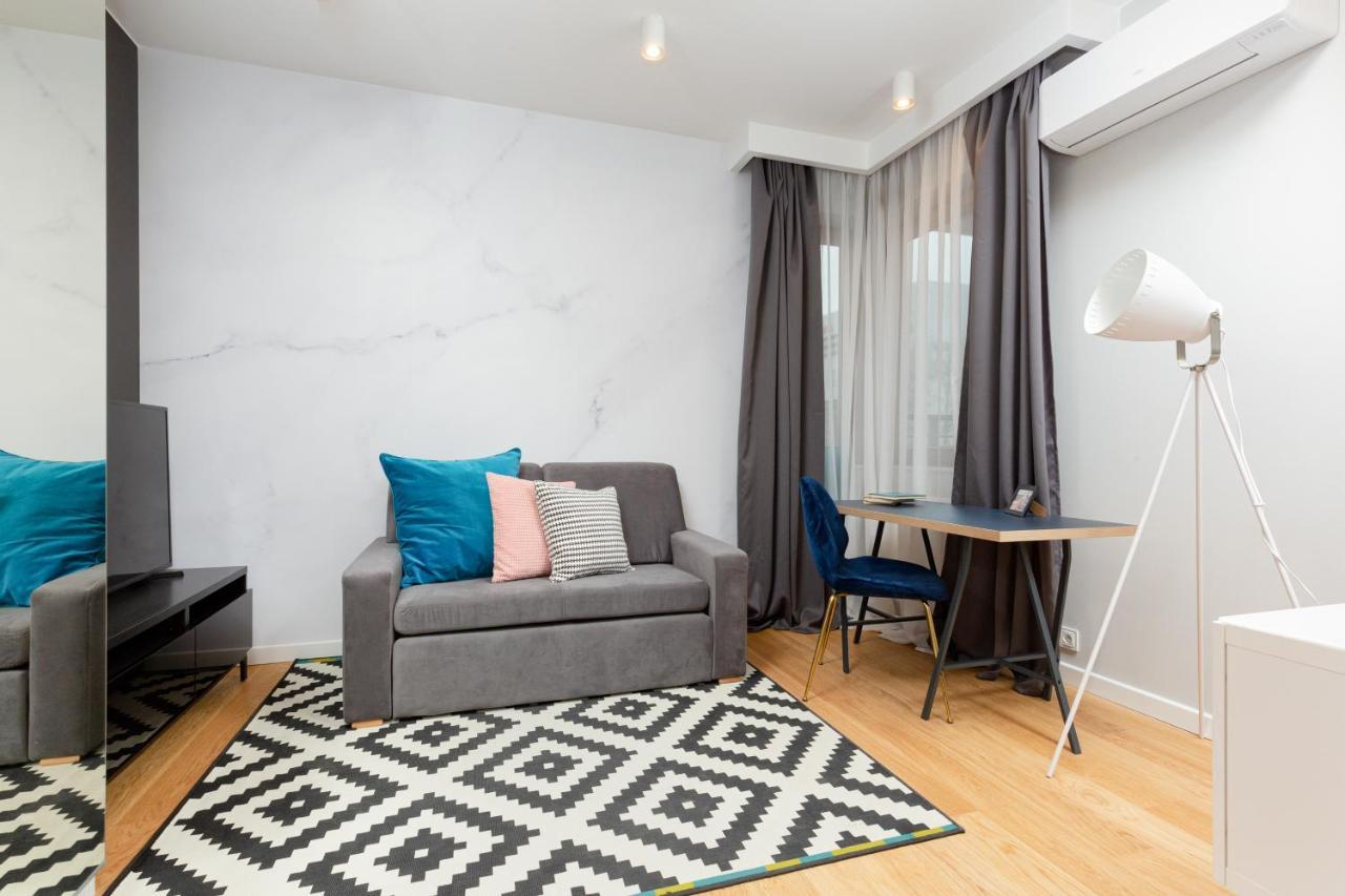 Tessan'S Suite Mokotow By Renters Prestige Warsaw Exterior photo